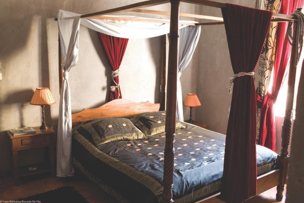 Demeure De Digoine "Chambre D'Hotes" Bourg-Saint-Andeol Bagian luar foto
